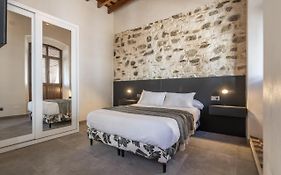 Trajano Premium Estudios By H